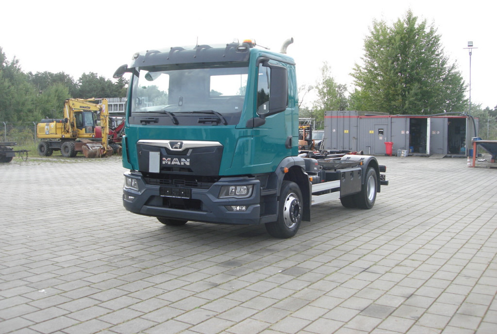 Camión multibasculante MAN TG-M 15.250 BL Abrollkipper