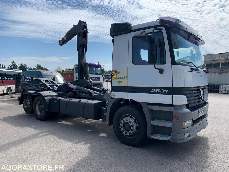 Camión multibasculante MERCEDES 6x2 - ACTROS 2531 - 1999 / 515000 KM