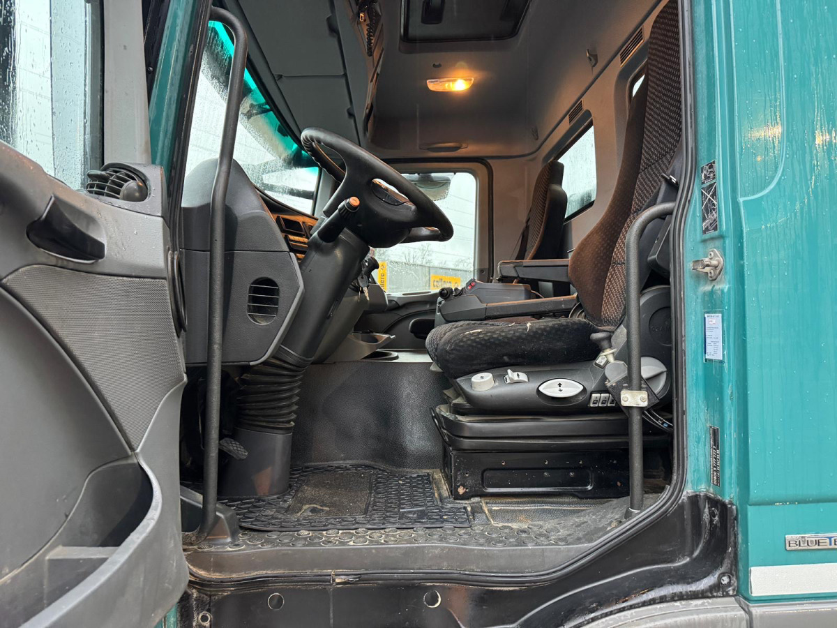 Camión multibasculante MERCEDES Actros 3248 8x4 Hiab 26T SWS