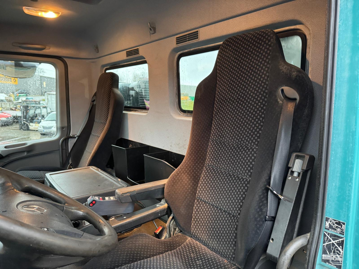 Camión multibasculante MERCEDES Actros 3248 8x4 Hiab 26T SWS