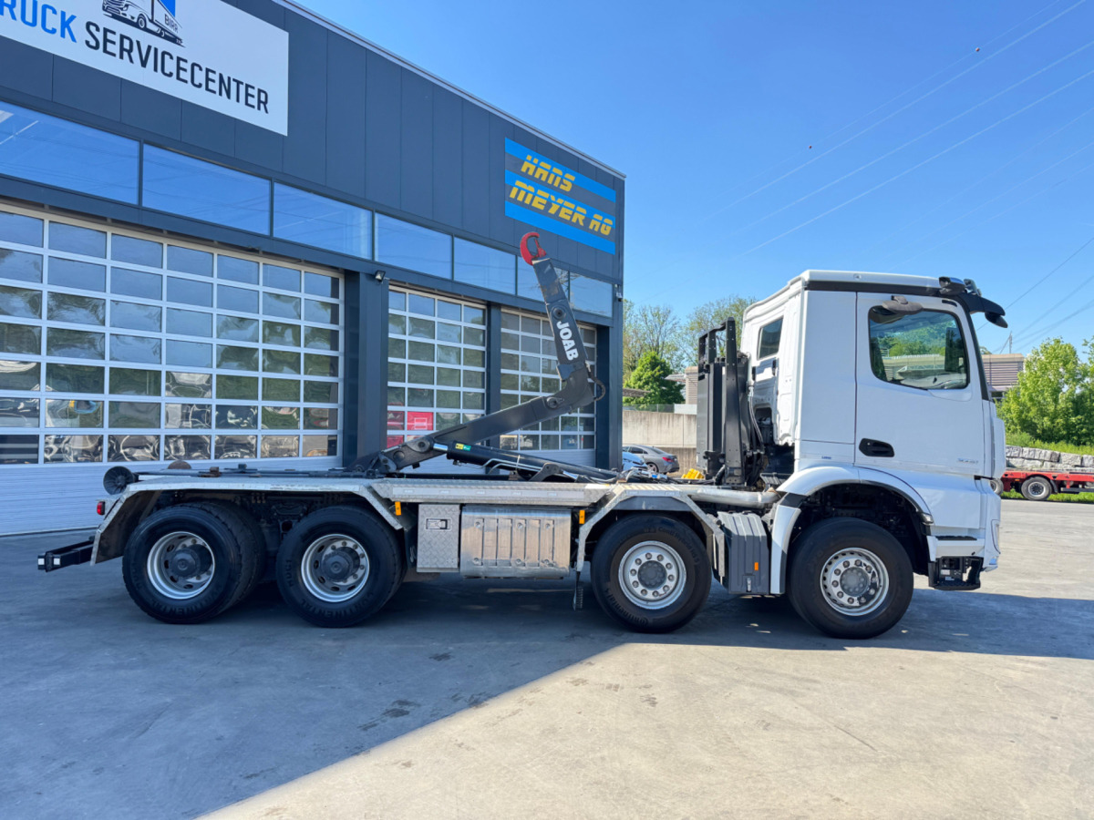 Camión multibasculante MERCEDES Arocs 3251 8x4