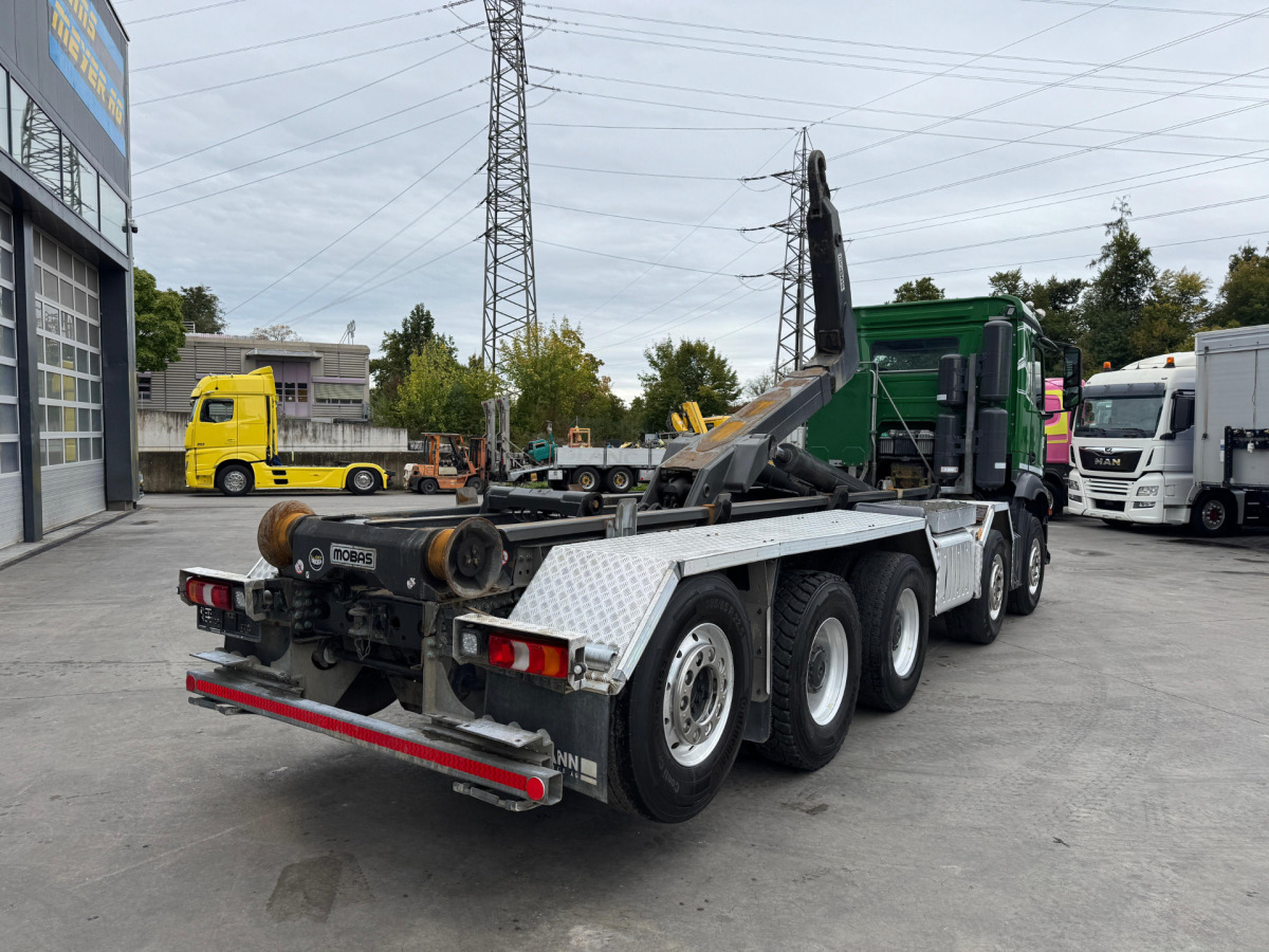 Camión multibasculante MERCEDES Arocs 4453 10x4 Mobas