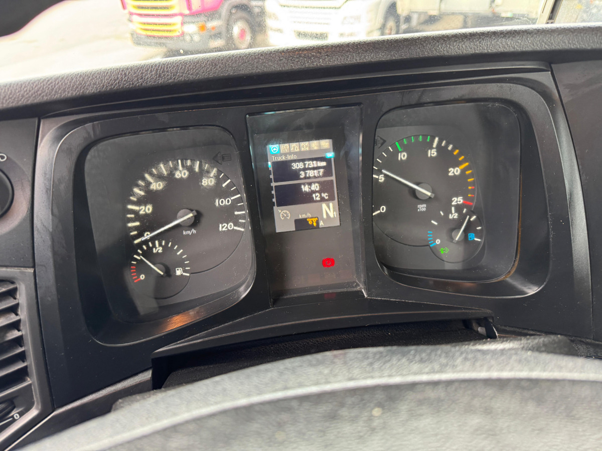 Camión multibasculante MERCEDES Arocs 4453 10x4 Mobas