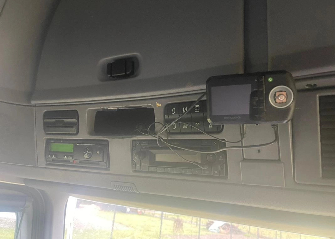 Camión multibasculante MERCEDES-BENZ ACTROS 2648 SPECJALNY PłUG 6X4!!!