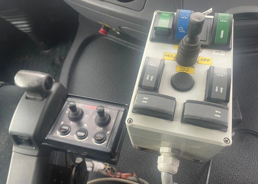 Camión multibasculante MERCEDES-BENZ ACTROS 2648 SPECJALNY PłUG 6X4!!!