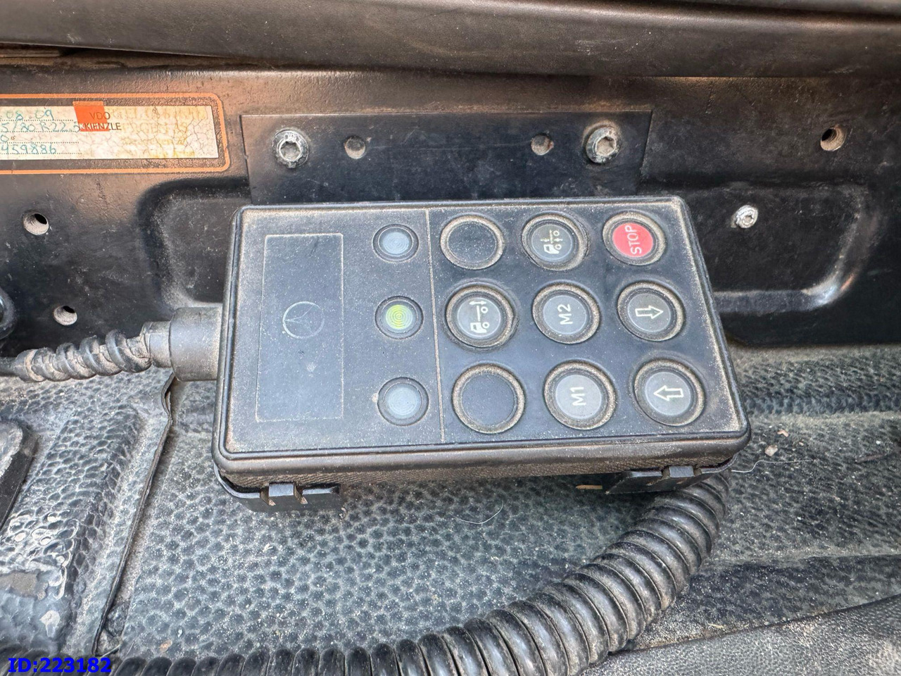 Camión multibasculante MERCEDES-BENZ Actros 2551 8x2 V8 Retarder