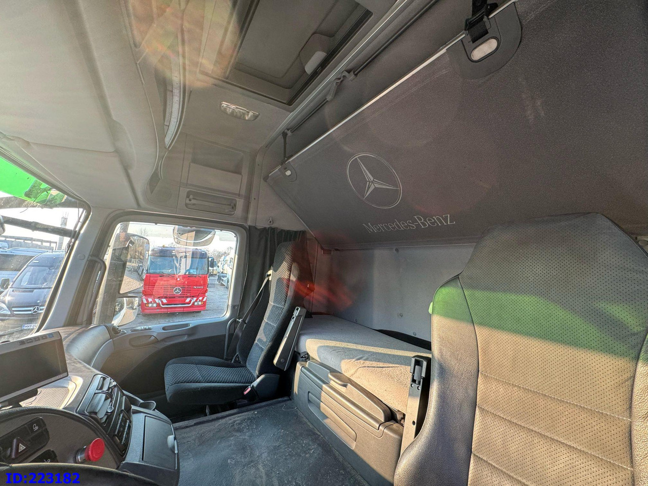 Camión multibasculante MERCEDES-BENZ Actros 2551 8x2 V8 Retarder