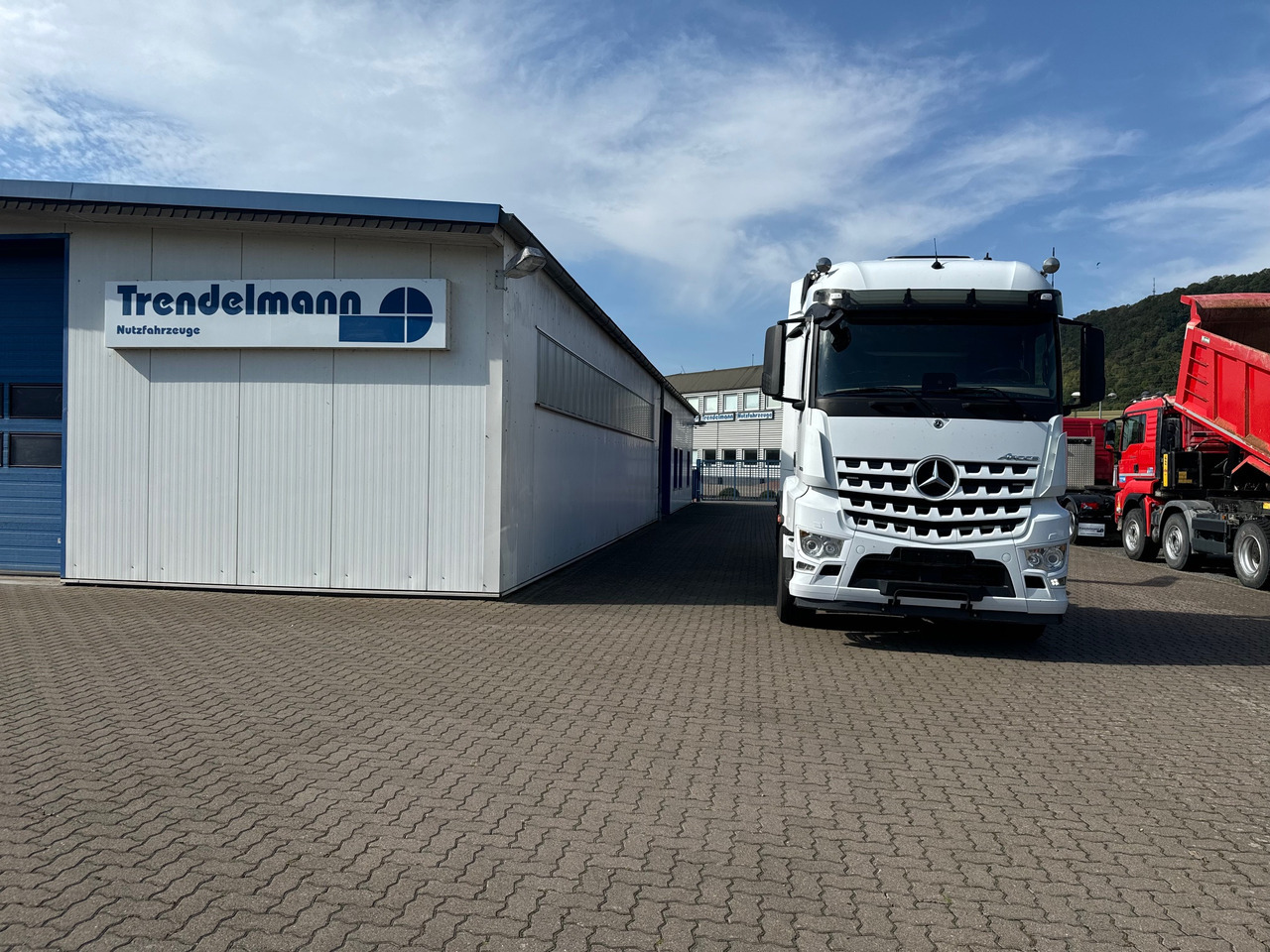 Camión multibasculante MERCEDES-BENZ Arocs 3553 4 Achsen Tridem