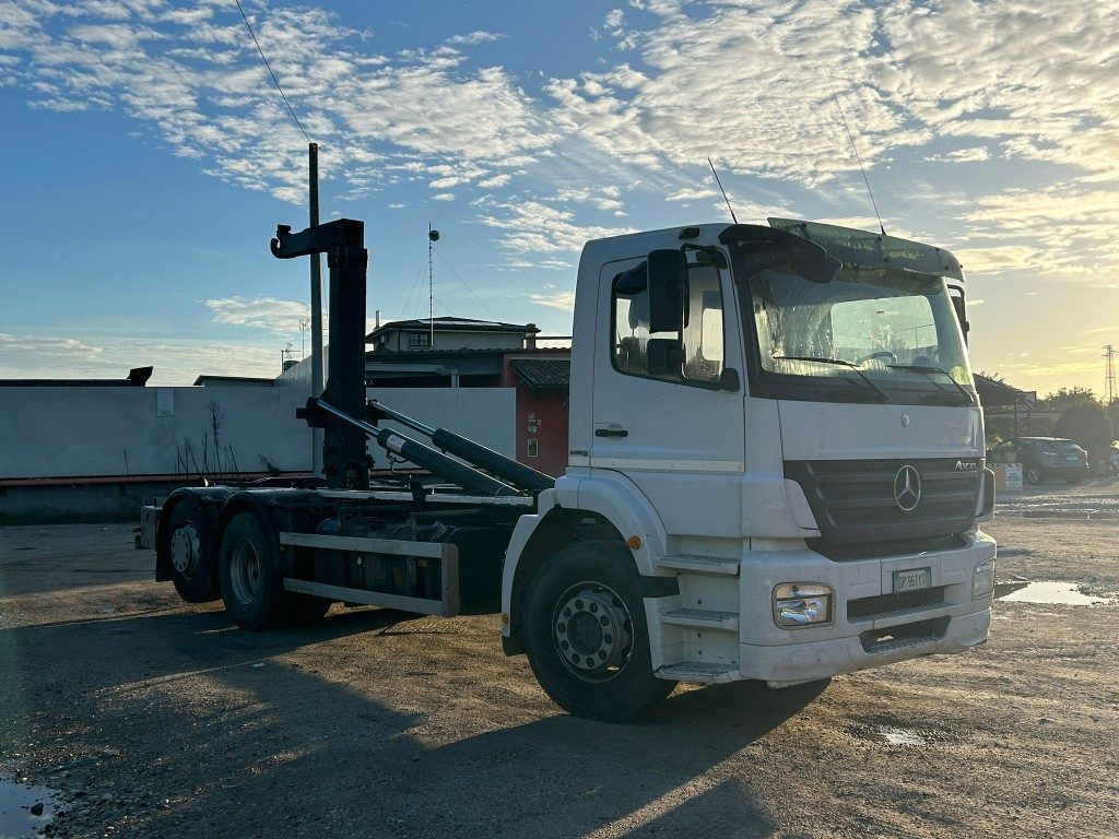 Camión multibasculante MERCEDES-BENZ MERCEDES 2533 SCARRABILE