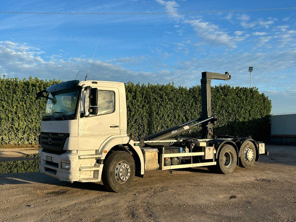 Camión multibasculante MERCEDES-BENZ MERCEDES 2533 SCARRABILE