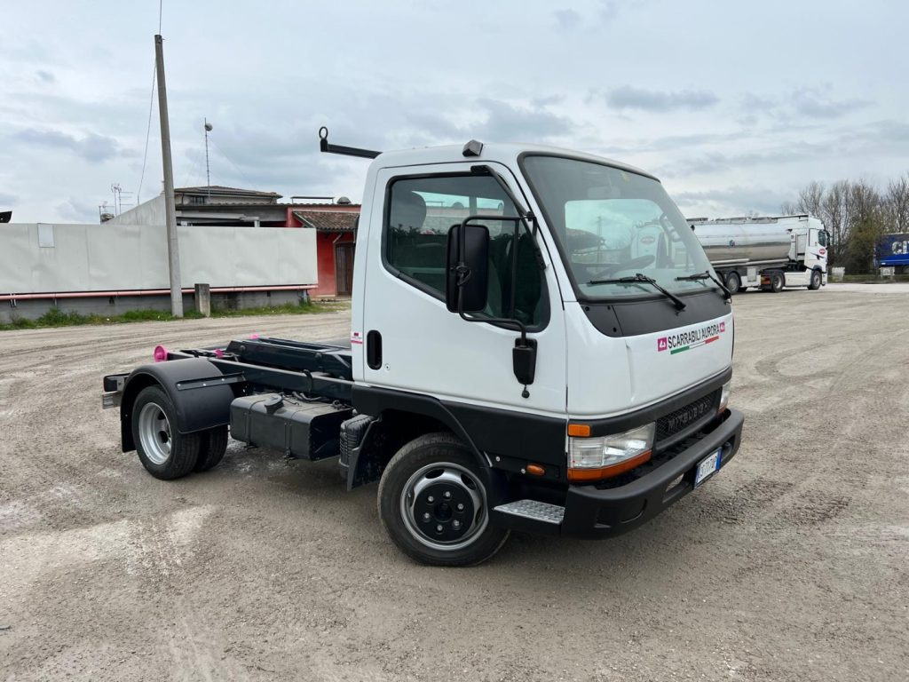 Camión multibasculante MITSUBISHI CANTER 3.0 SCARRABILE