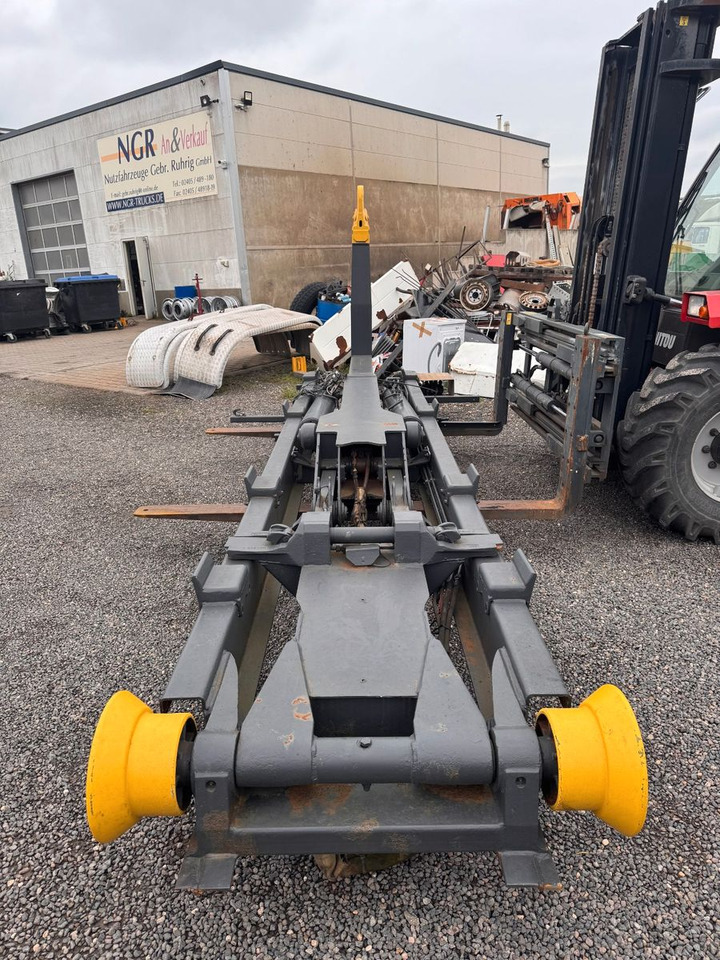 Camión multibasculante Marell Abrollkipperaufbau 3 Achser