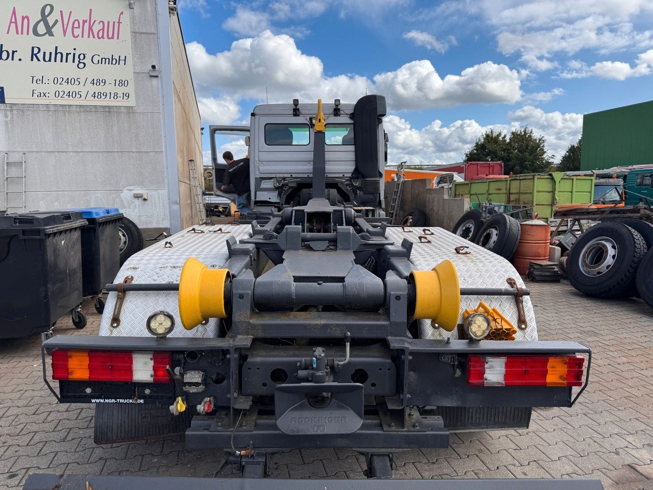 Camión multibasculante Marell Abrollkipperaufbau 3 Achser