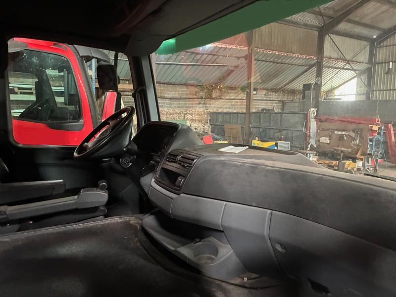 Camión multibasculante Mercedes 6X4 ACTROS  3341
