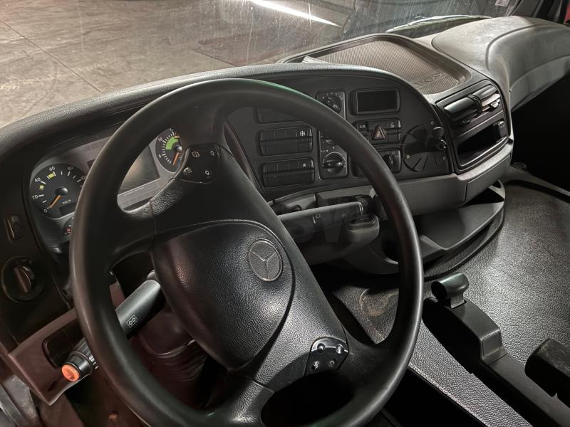 Camión multibasculante Mercedes 6X4 ACTROS  3341