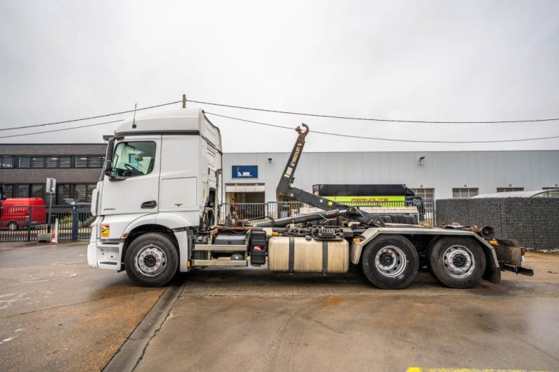 Camión multibasculante Mercedes ACTROS 2540 +MULTILIFT XP 20-56