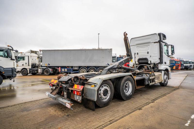 Camión multibasculante Mercedes ACTROS 2540 +MULTILIFT XP 20-56