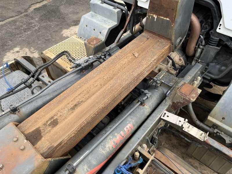 Camión multibasculante Mercedes AXOR 1833