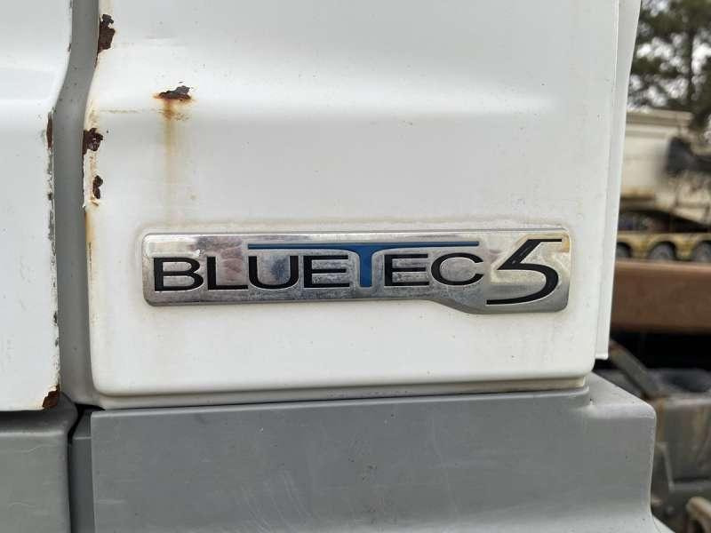 Camión multibasculante Mercedes AXOR 1833