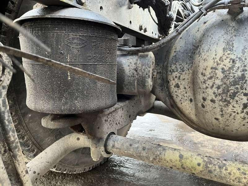 Camión multibasculante Mercedes AXOR 1833