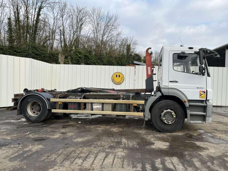 Camión multibasculante Mercedes AXOR 1833