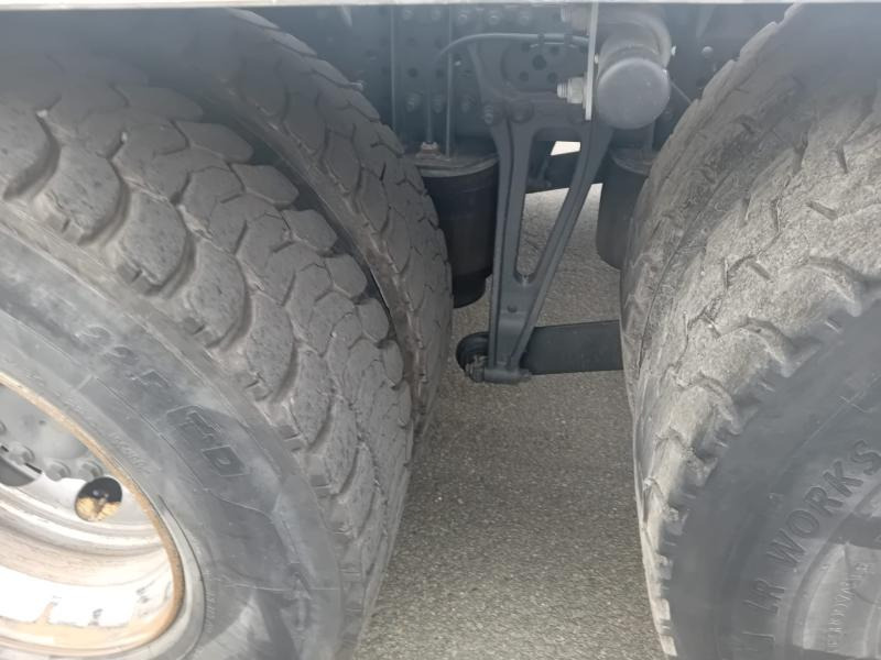 Camión multibasculante Mercedes Antos 2643