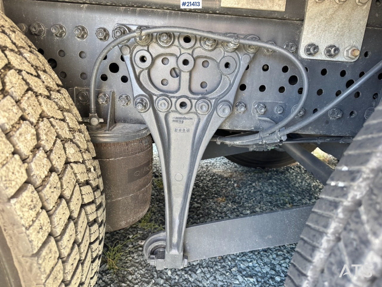 Camión multibasculante Mercedes Arocs 2543