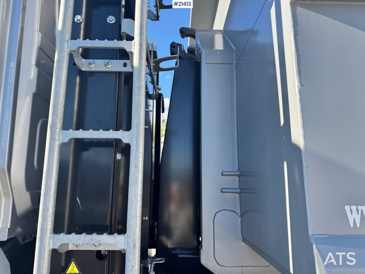 Camión multibasculante Mercedes Arocs 2543