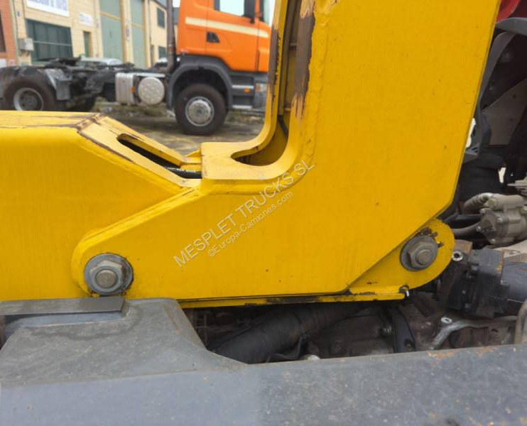 Camión multibasculante Mercedes Arocs 2548 L