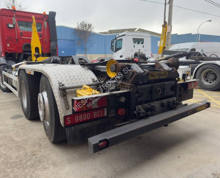 Camión multibasculante Mercedes Arocs 2548 L