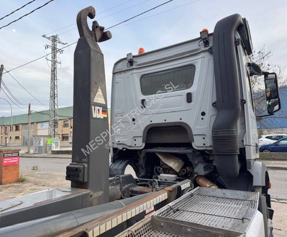 Camión multibasculante Mercedes Arocs 2643