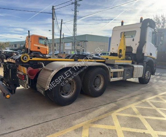 Camión multibasculante Mercedes Arocs 2645 K