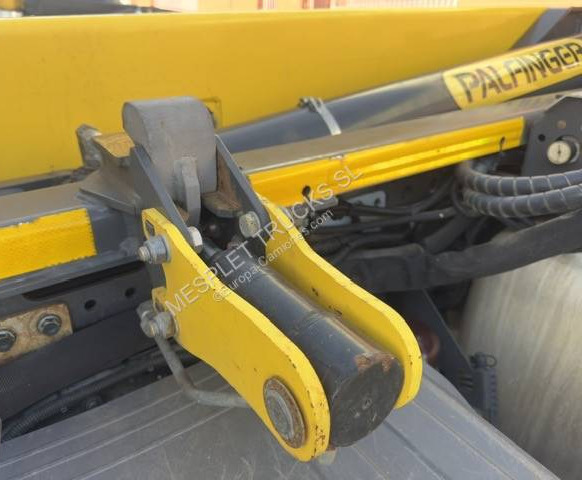 Camión multibasculante Mercedes Arocs 2645 K