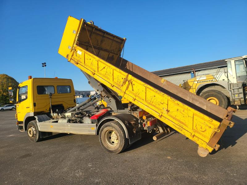 Camión multibasculante Mercedes Atego 1622