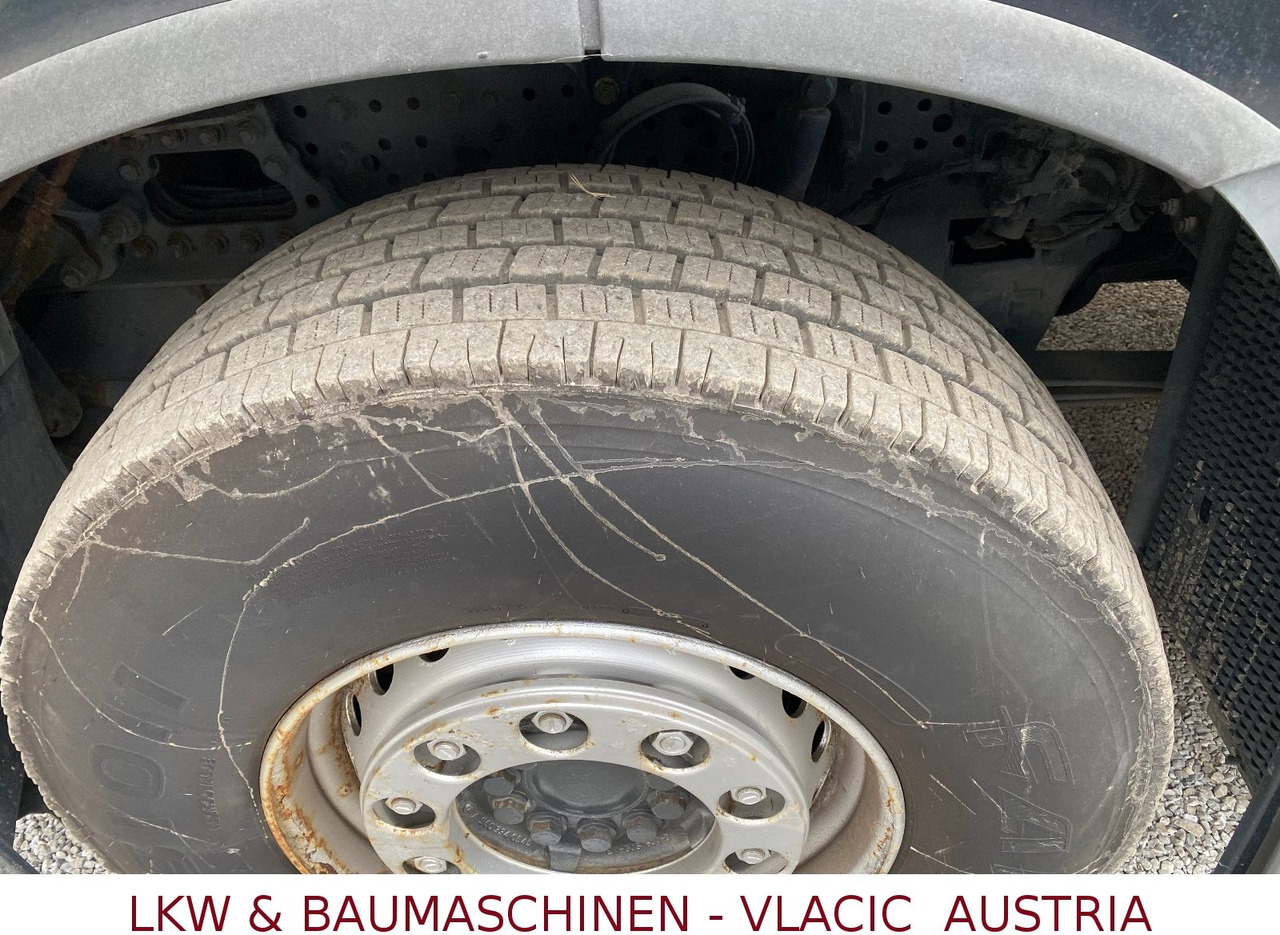 Camión multibasculante Mercedes-Benz 2563