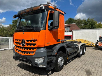 Camión multibasculante  Mercedes-Benz 2651 Arocs MEILLER RK2060 Abroller 6x4