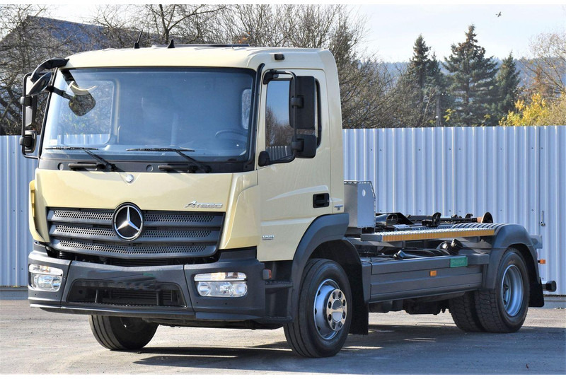 Camión multibasculante Mercedes-Benz ATEGO 1221 * ABROLLKIPPER * TOPZUSTAND