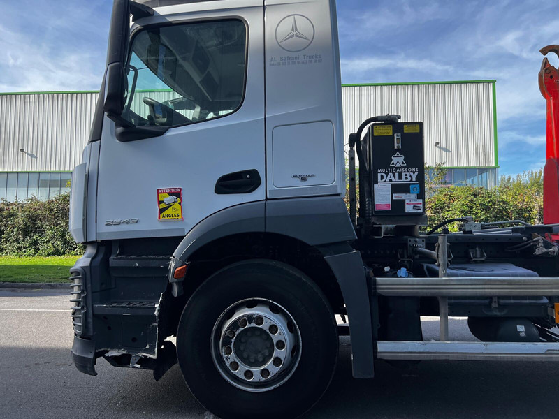 Camión multibasculante Mercedes-Benz Actros 2543