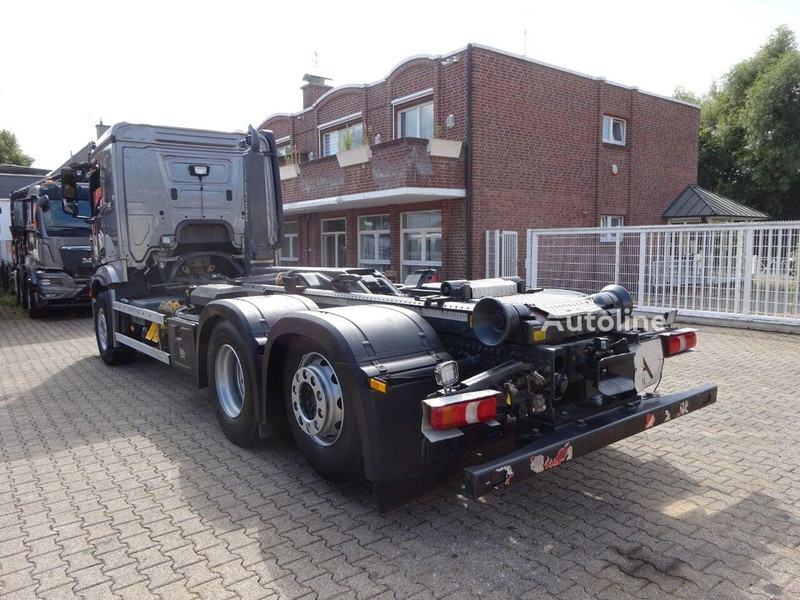 Camión multibasculante Mercedes-Benz Actros 2545 Hook lift truck 6x2