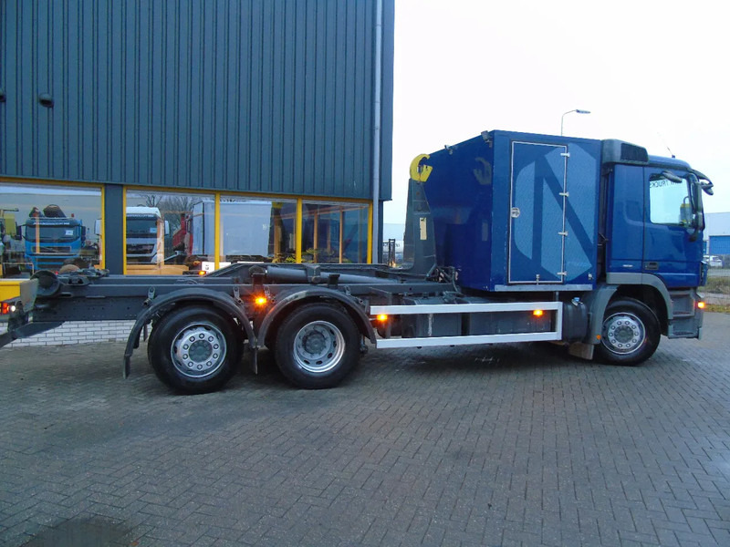 Camión multibasculante Mercedes-Benz Actros 2632 + PALFINGER + 6X2 + EURO 5