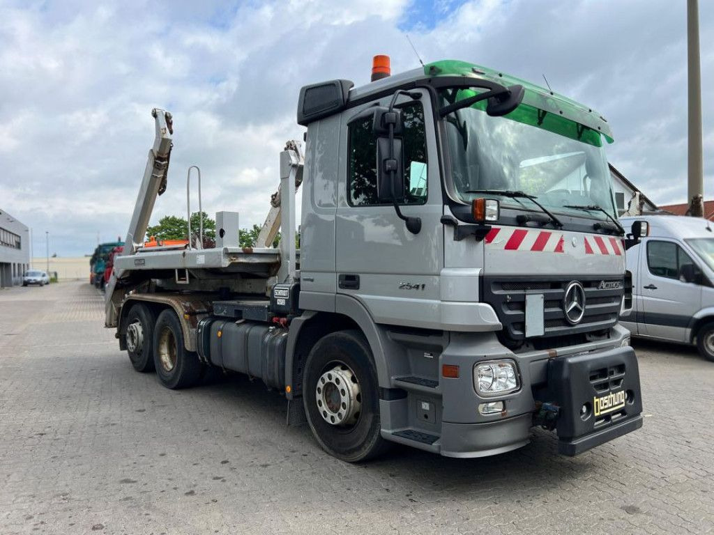 Camión multibasculante Mercedes-Benz Actros 2641 L 6x2 Abrollkipper 159TKM kuz.Radsta