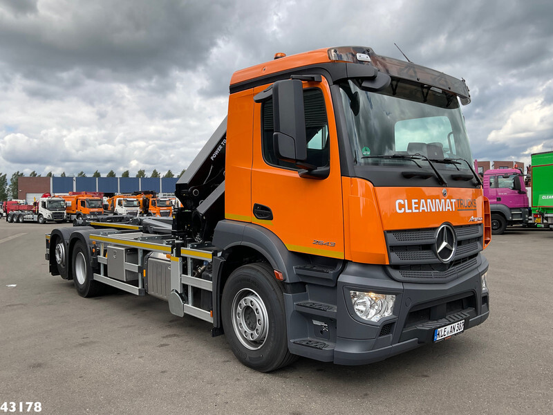 Camión multibasculante Mercedes-Benz Actros 2643 Euro 6 HMF 23 Tonmeter laadkraan