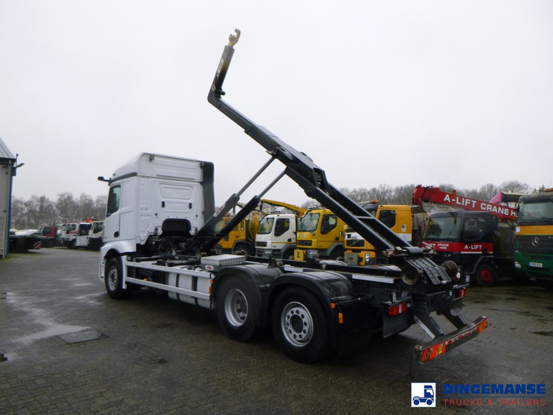 Camión multibasculante Mercedes-Benz Actros 2843 6x2 Hyva container hook 20t