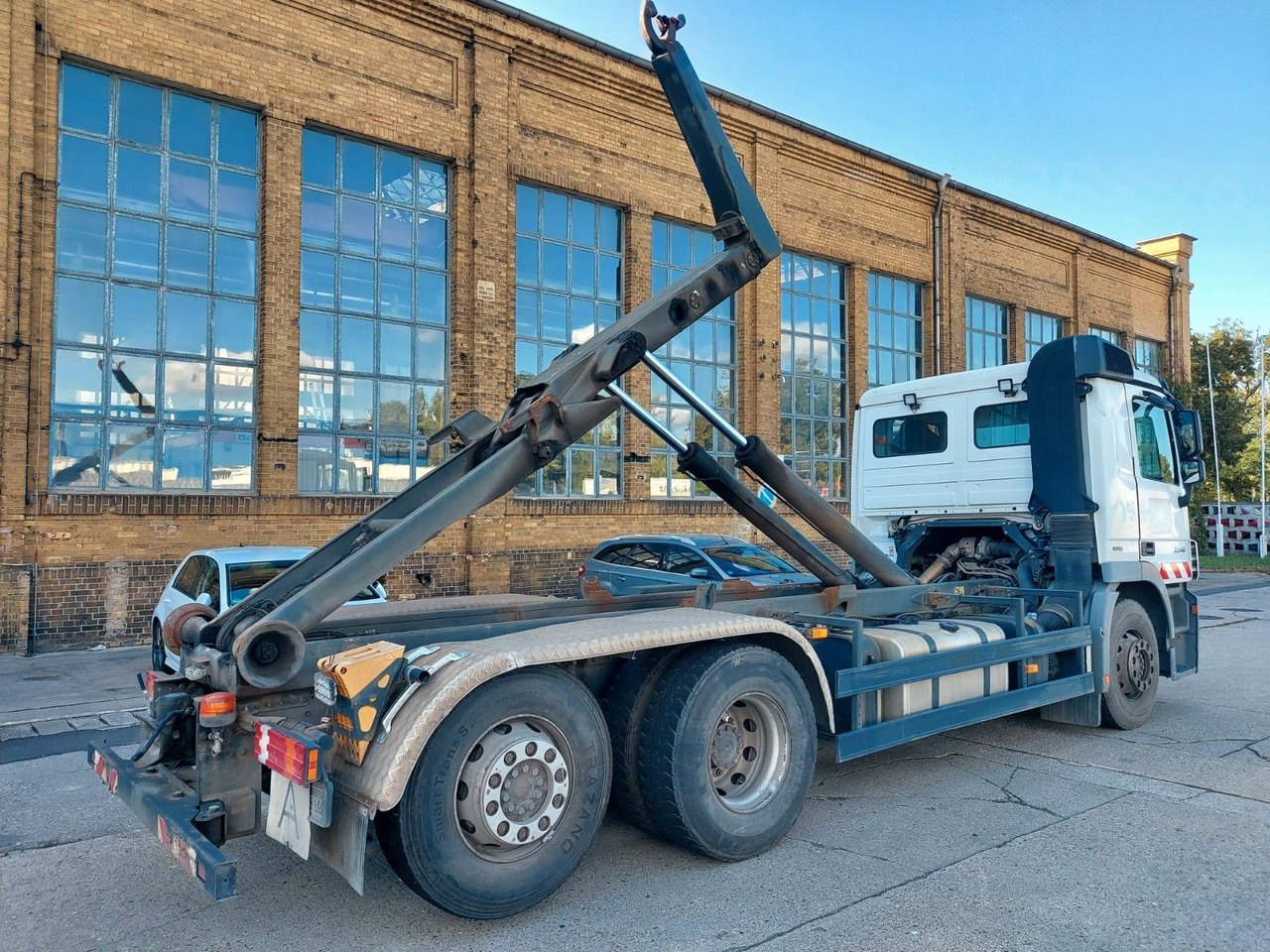 Camión multibasculante Mercedes-Benz Actros 6-Zyl. 2546 ABROLLKIPPER MEILER