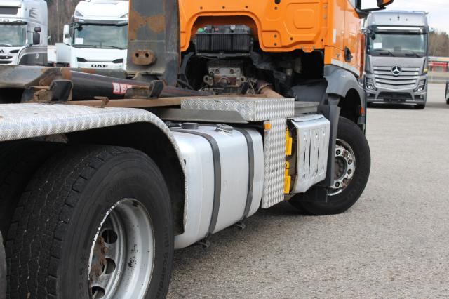 Camión multibasculante Mercedes-Benz Arocs 2642 L EXPORT