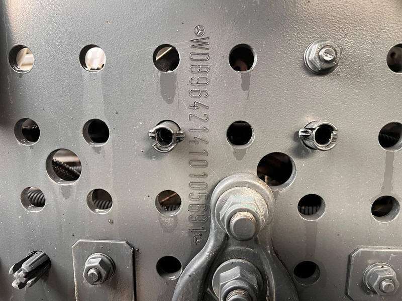 Camión multibasculante Mercedes-Benz Arocs 2645