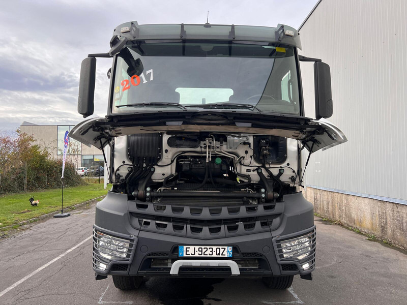 Camión multibasculante Mercedes-Benz Arocs 2645