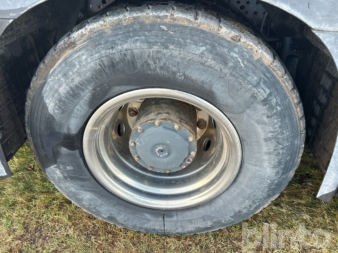 Camión multibasculante Mercedes-Benz Arocs 3251LK 8x4 - JOAB L24