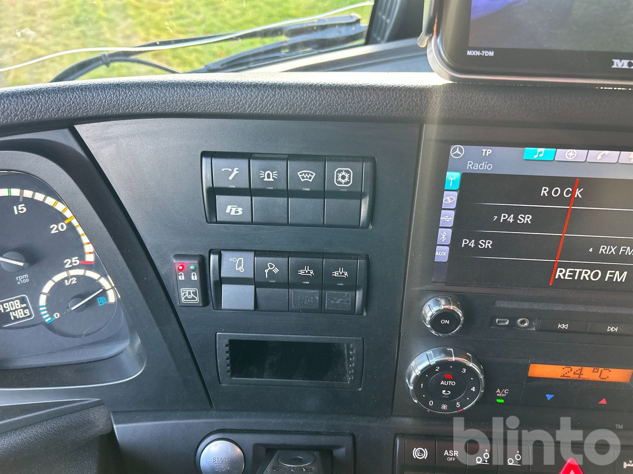 Camión multibasculante Mercedes-Benz Arocs 3251LK 8x4 - JOAB L24