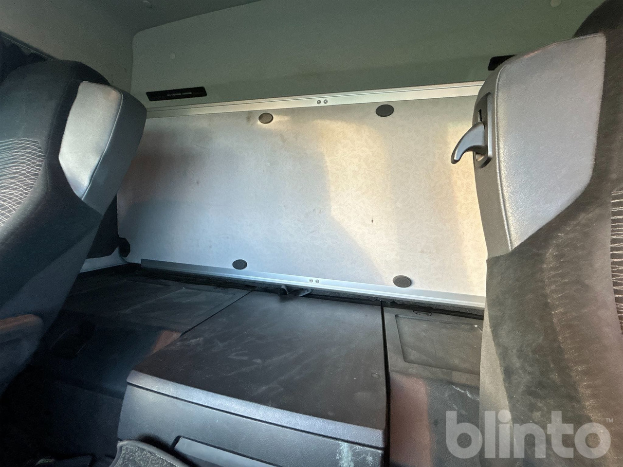 Camión multibasculante Mercedes-Benz Arocs 3251LK 8x4 - JOAB L24